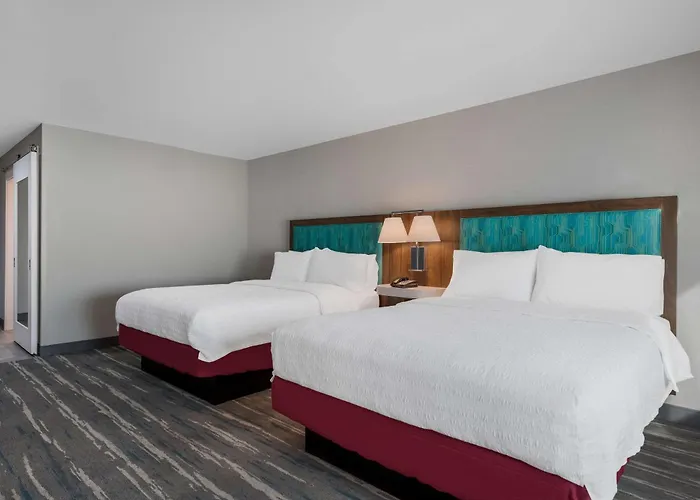 Hampton By Hilton Hotel Williams