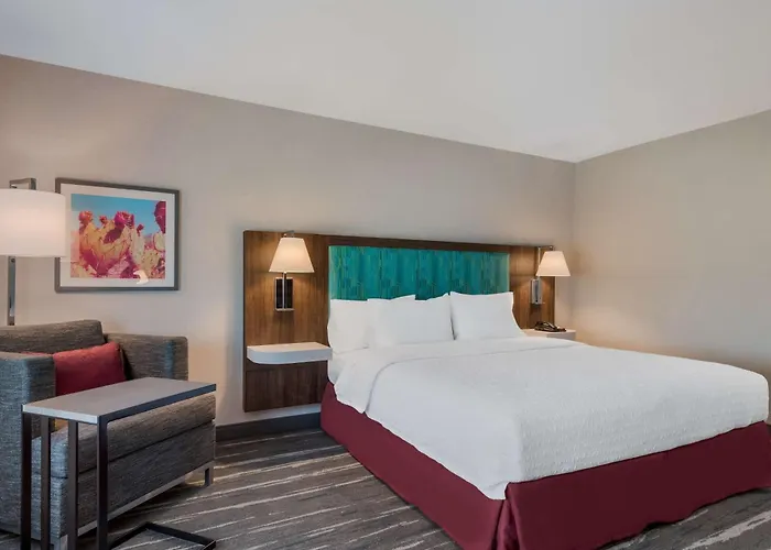 Hampton By Hilton 3*