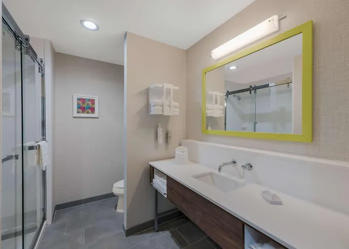 Hampton By Hilton Williams