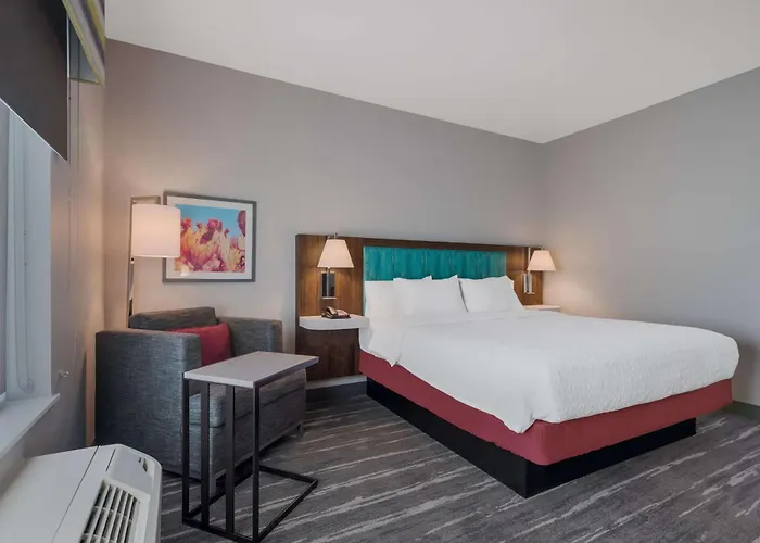 Hotel Hampton By Hilton Williams