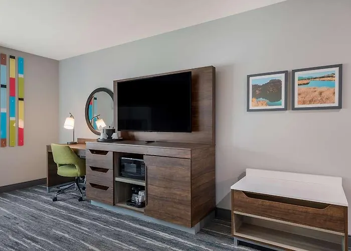 Hampton By Hilton 3*